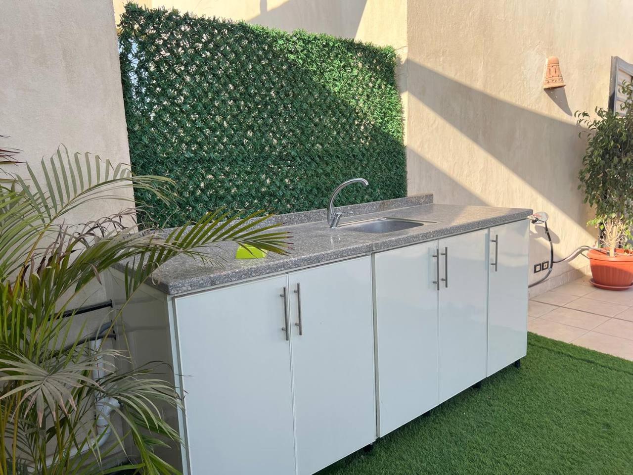 Apartment Paradise Sheikh Zayed City