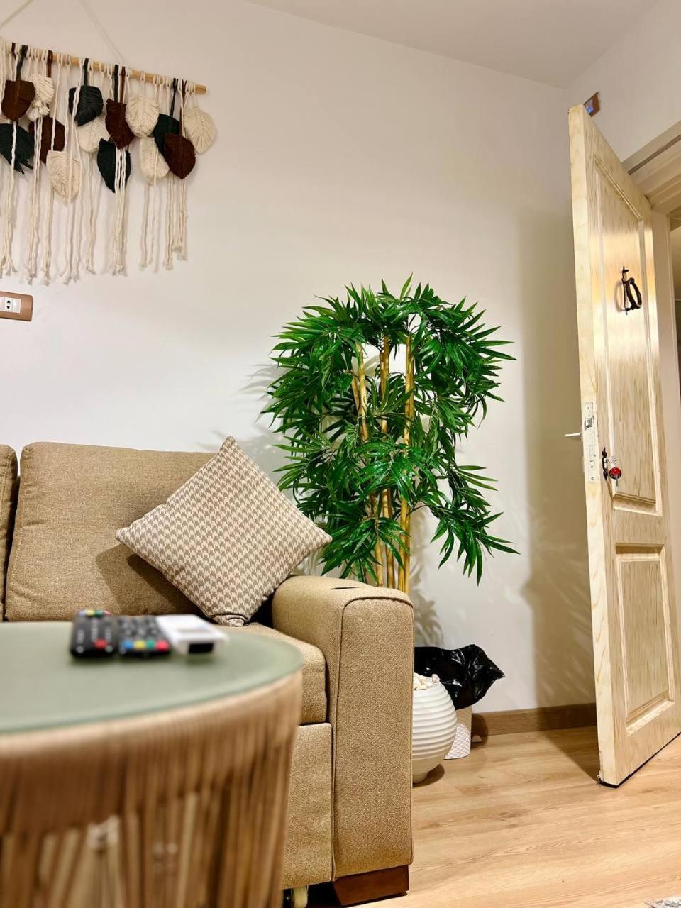 Paradise Apartment *